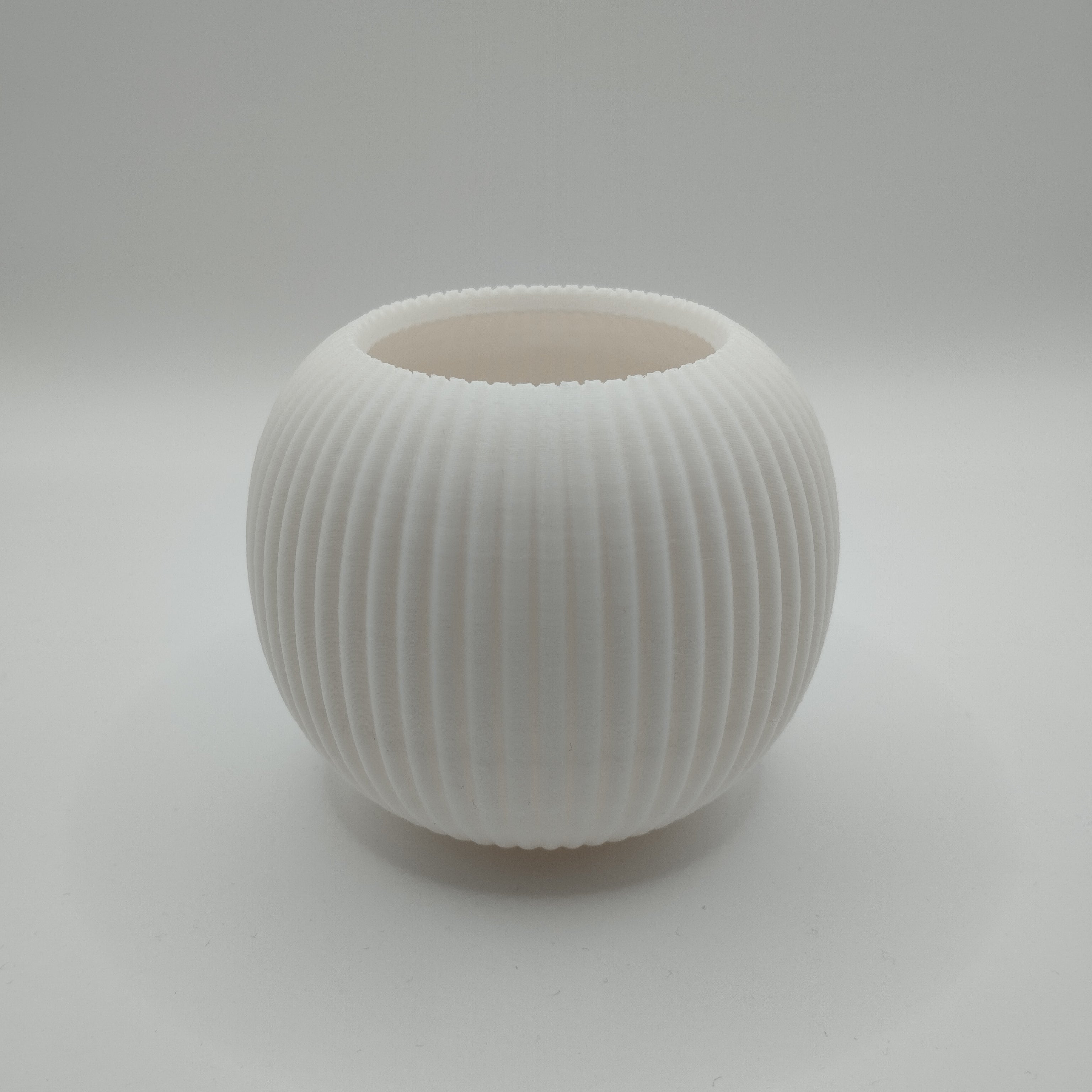 Ribbed Design Planter