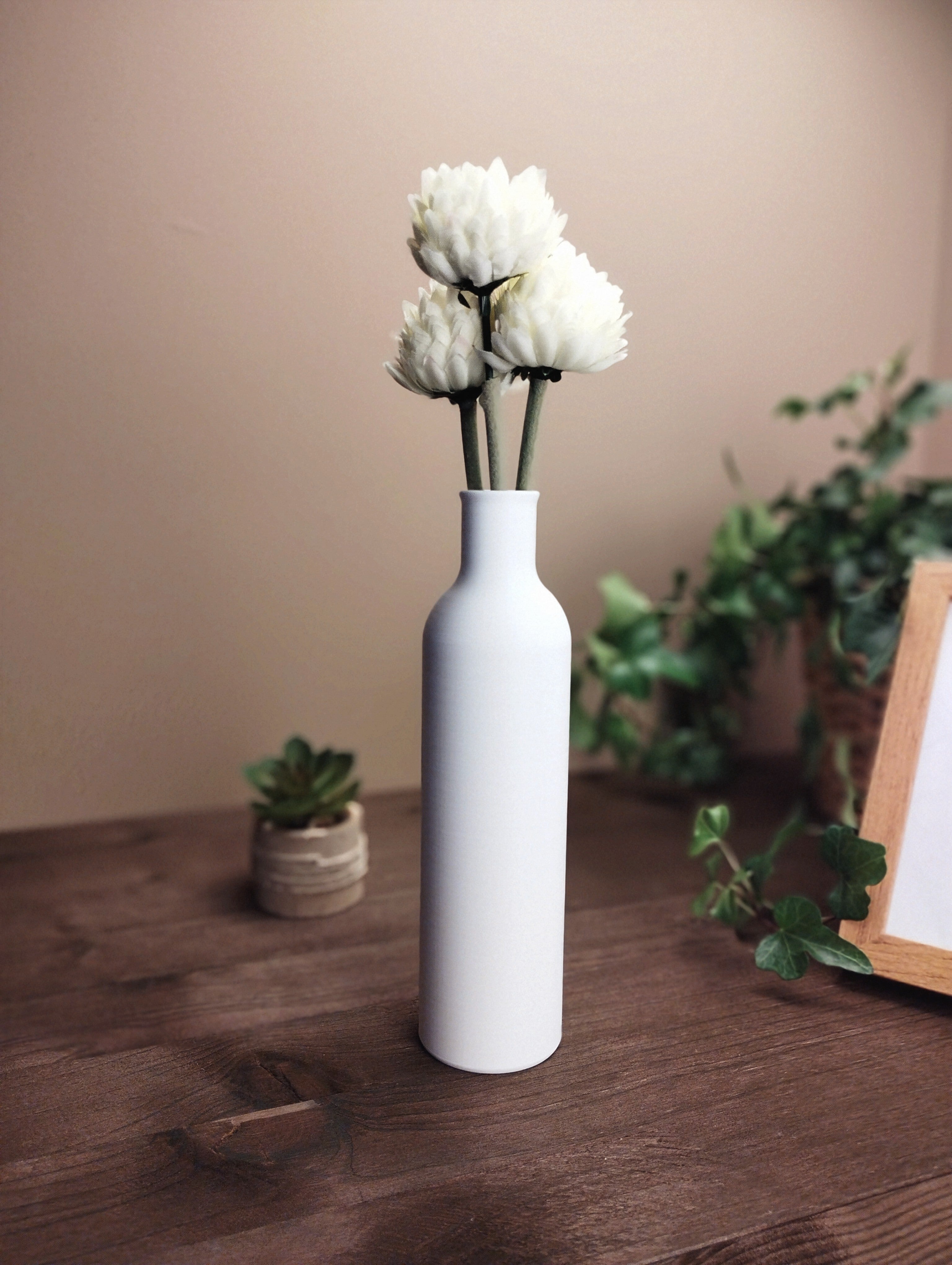 "Bottle Neck" Design Tube Vase